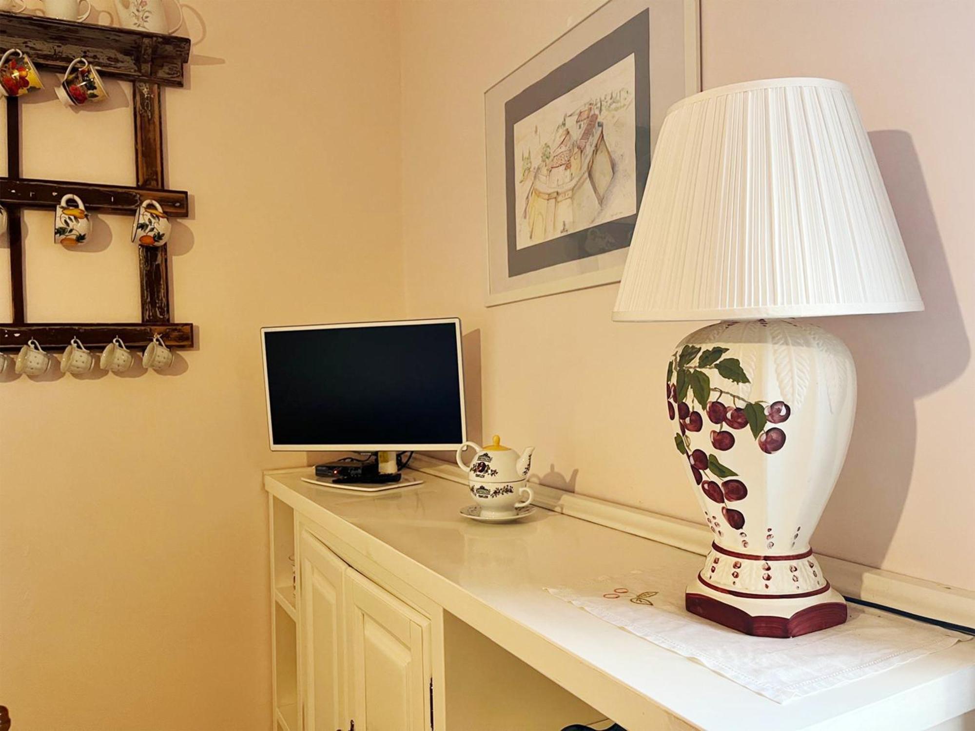 Casa Vacanze L'Acquerello Lari Ngoại thất bức ảnh