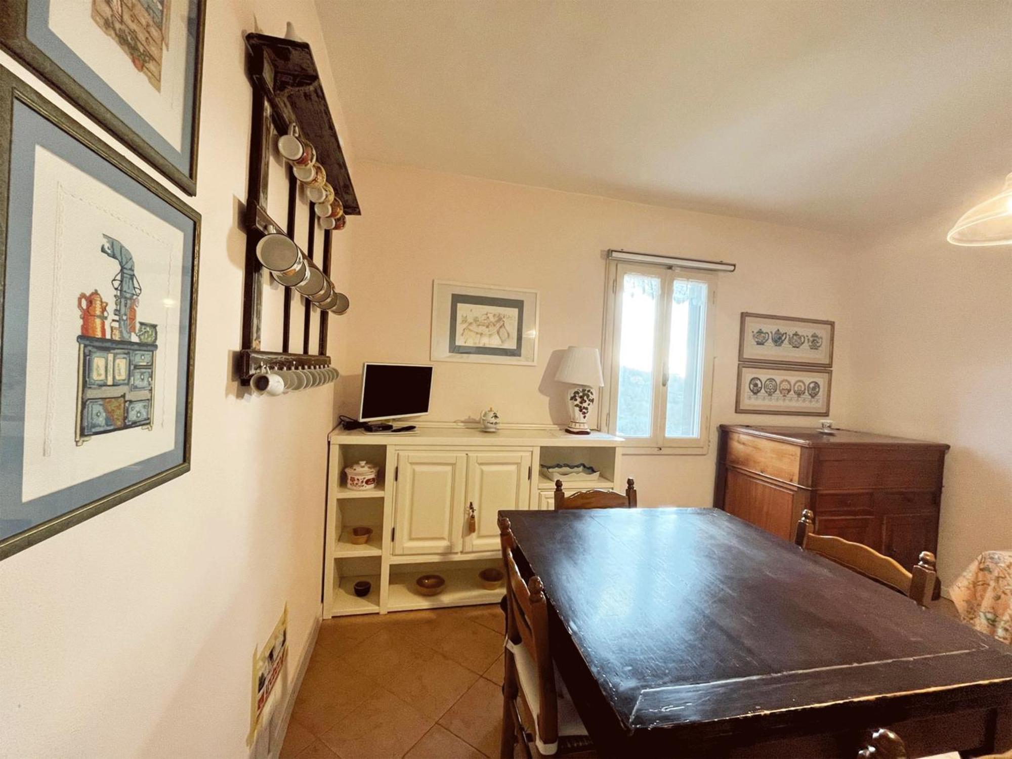 Casa Vacanze L'Acquerello Lari Ngoại thất bức ảnh