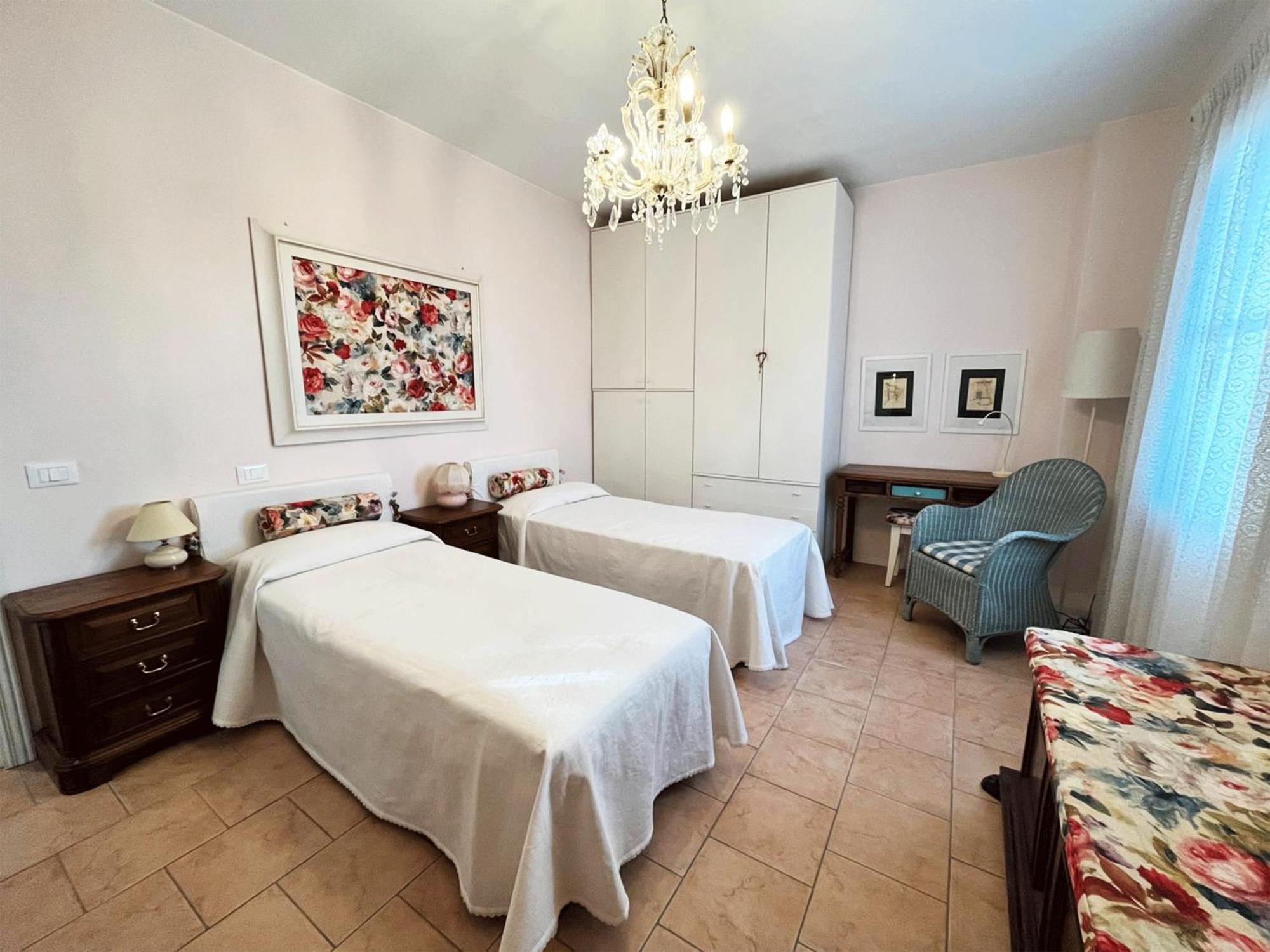 Casa Vacanze L'Acquerello Lari Ngoại thất bức ảnh