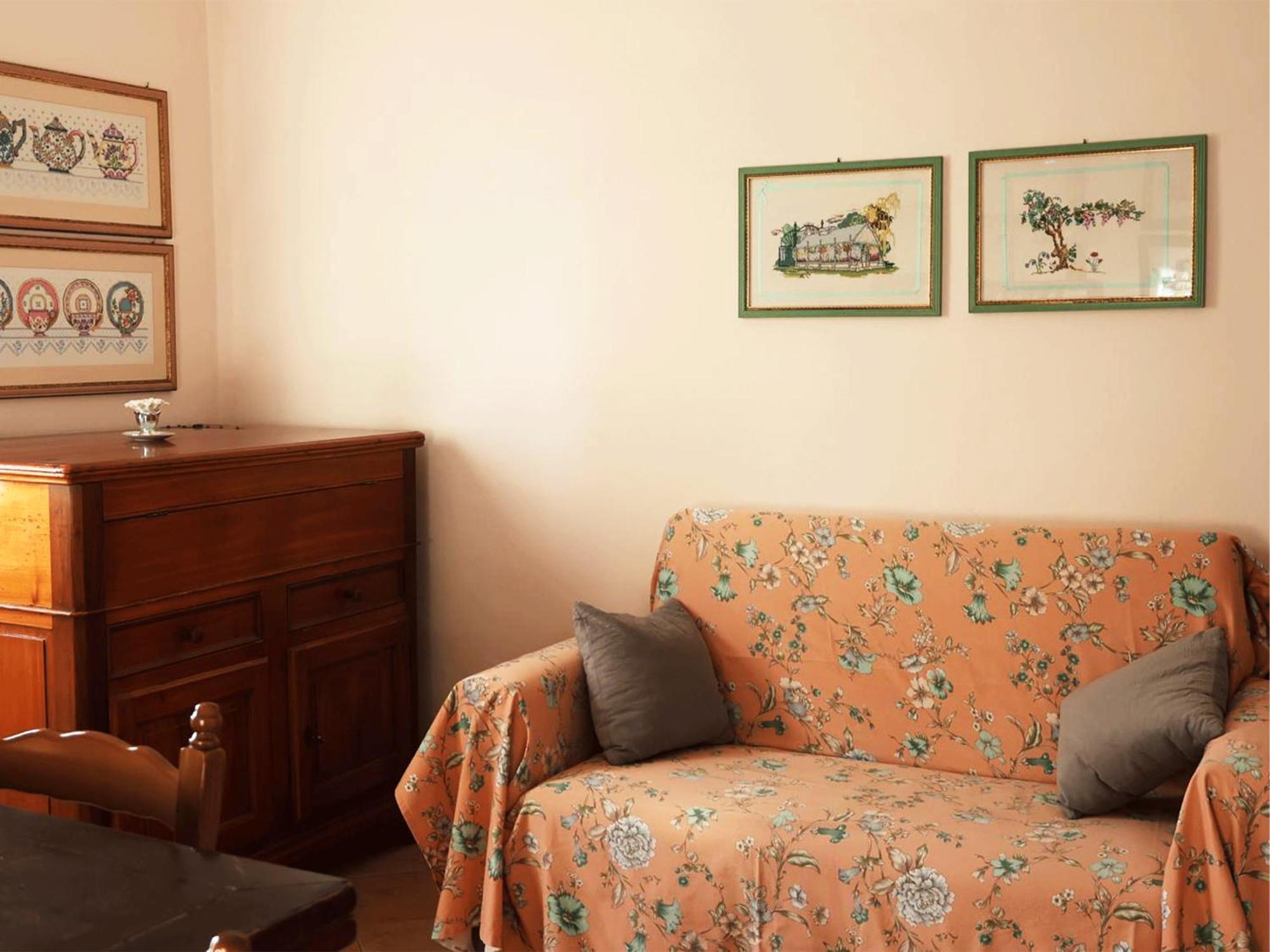 Casa Vacanze L'Acquerello Lari Ngoại thất bức ảnh