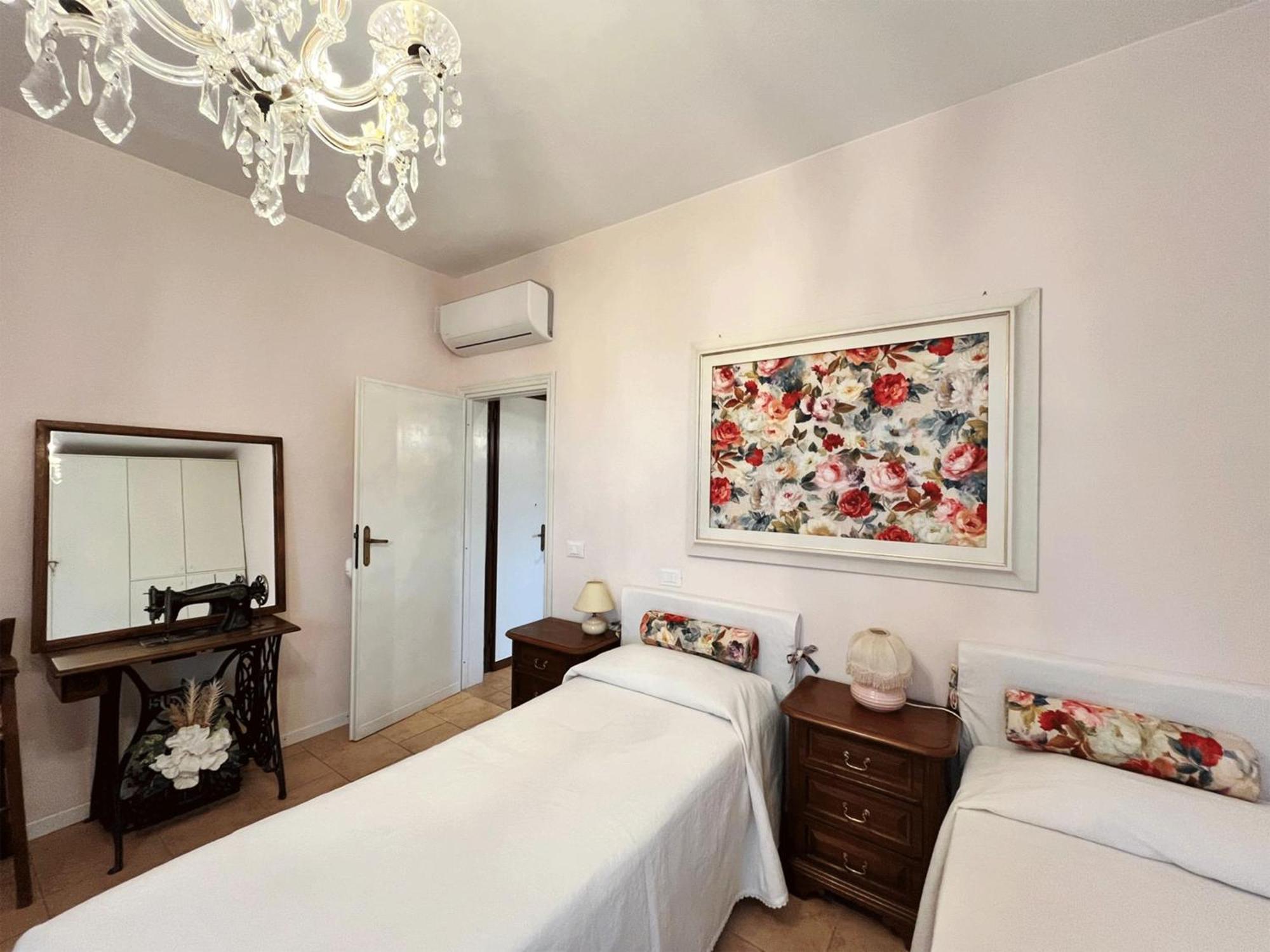 Casa Vacanze L'Acquerello Lari Ngoại thất bức ảnh